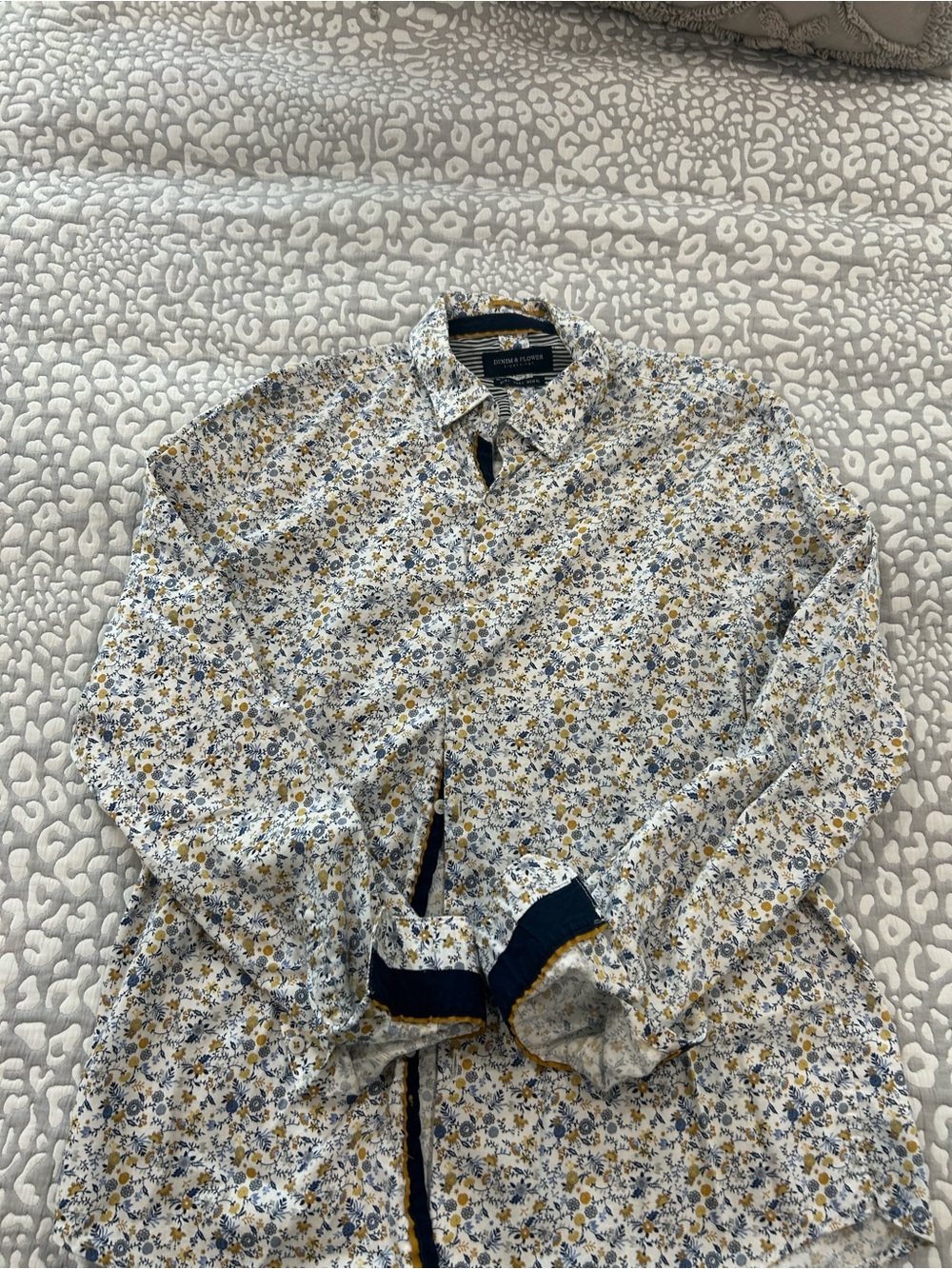 Denim & Flower Men's Casual Button-Down Floral Shirt in White, Blue & Yellow